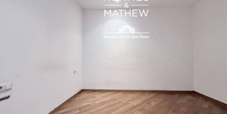 atico-en-venta-en-lantiga-esquerra-de-leixample-habitacion-4