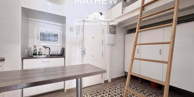 piso-en-venta-de-una-habitacion-en-el-raval-encanto-historico-y-esencia-contemporanea-habitacion-4