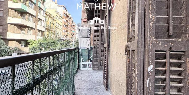 piso-en-venta-en-avenida-republica-argentina-3-habitaciones-luz-y-encanto-modernista-balcon-3