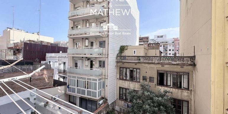 piso-en-venta-en-avenida-republica-argentina-3-habitaciones-luz-y-encanto-modernista-vistas-2